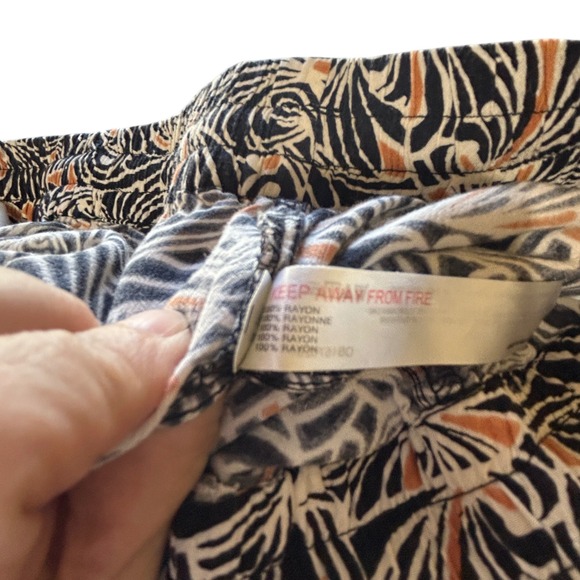 Anthropologie Wide Leg Lounge Pants Swirl Print Tassel Drawstring Black Coral M - Picture 5 of 5